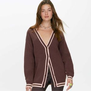 Aritzia Sunday Best Lamora Cardigan in Brown Pink
Size Medium Preppy Academia